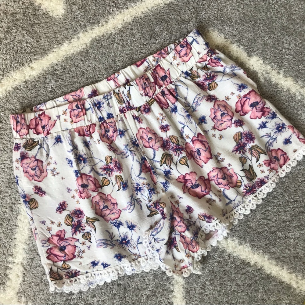 Woman Pink Rose Floral Shorts